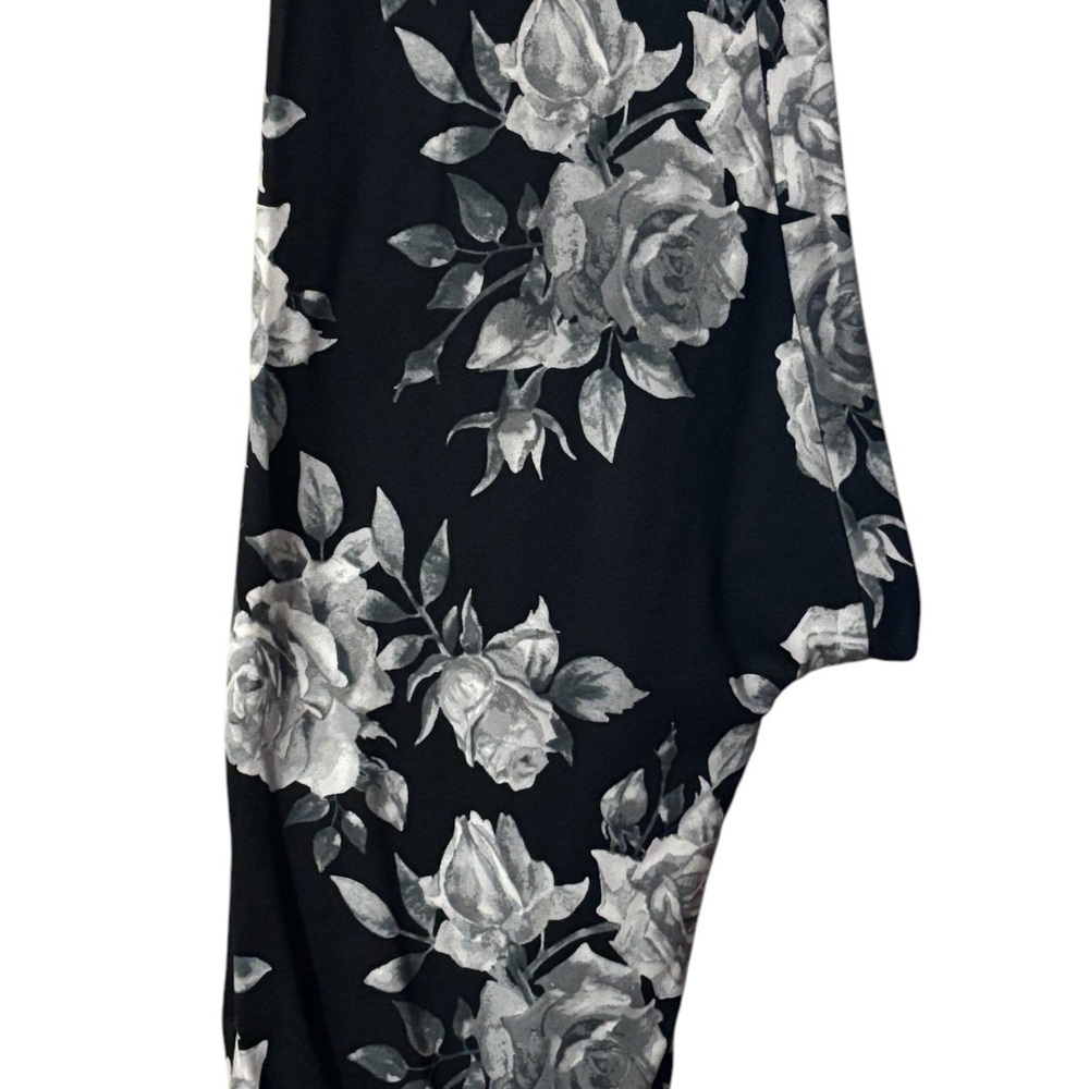 Black and Gray Floral Leggings